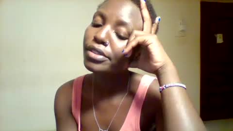 cutey_lunar online show from January 27, 12:12 am