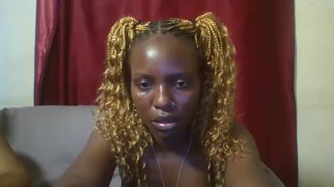 cutey_lunar online show from February 26, 12:49 pm