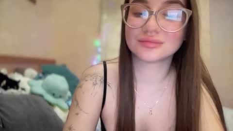 CuteAnn online show from December 4, 8:53 pm