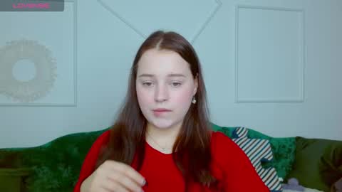 Snapshot of cutie__cutiee_ chatting on October 15, 10:01 pm Nika online show from October 15, 10:01 pm