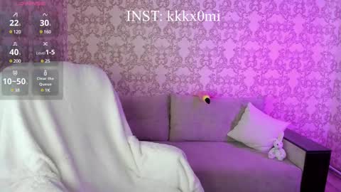 Snapshot of cutiekitty_cb chatting on March 10, 8:39 am cutiekitty_cb online show from March 10, 8:39 am