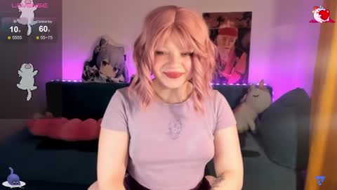 Snapshot of cutiesue chatting on December 5, 12:41 am CutieSue online show from December 5, 12:41 am