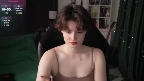 Snapshot of cybersamuraii chatting on October 9, 9:08 pm Helen Blossom online show from October 9, 9:08 pm
