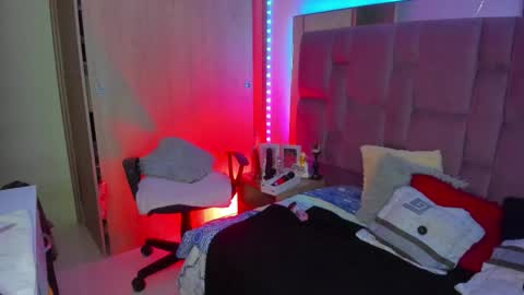 Snapshot of cynthiaa33 chatting on October 5, 2:16 am cynthiaa33 online show from October 5, 2:16 am