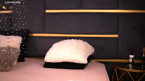Snapshot of cynthiawest chatting on March 5, 3:51 am Ivy online show from March 5, 3:51 am