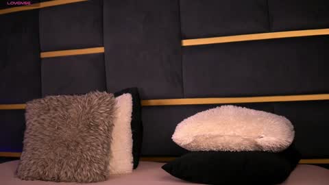 Snapshot of cynthiawest chatting on January 15, 4:04 am Ivy online show from January 15, 4:04 am