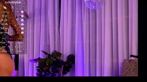 Snapshot of cynthiawest chatting on September 29, 3:11 am Ivy online show from September 29, 3:11 am