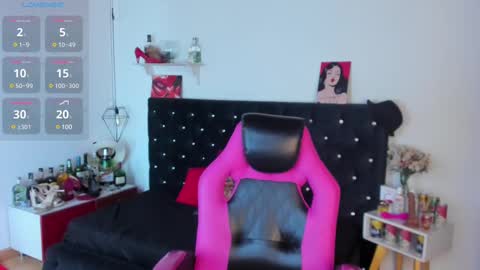 Mia  online show from February 22, 11:13 am