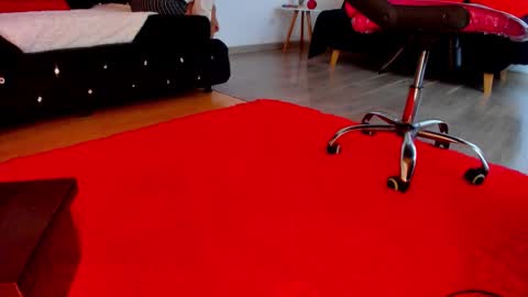 Mia  online show from October 21, 3:49 pm