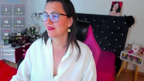 Mia  online show from March 1, 9:37 pm