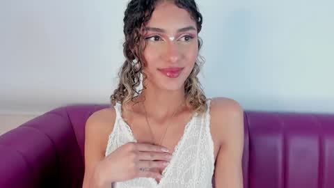 Snapshot of daddysgirrl1_ chatting on January 19, 6:42 am Bethany online show from January 19, 6:42 am