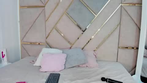 Snapshot of daddysgirrl1_ chatting on March 3, 5:26 am Bethany online show from March 3, 5:26 am