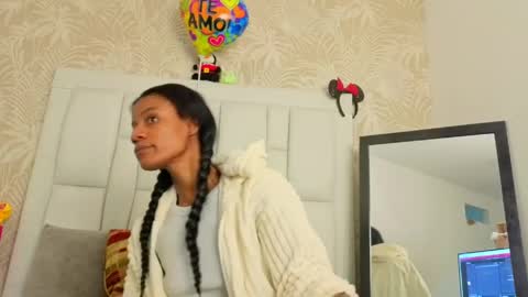 daffnelewis online show from April 20, 11:02 am