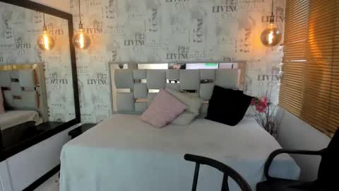 Snapshot of dafne_20 chatting on September 12, 8:49 pm dafne_20 online show from September 12, 8:49 pm