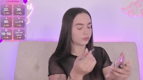 Dafne  online show from April 15, 4:18 pm