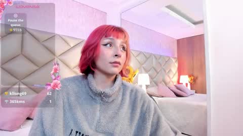 Dafnne online show from December 4, 5:10 am