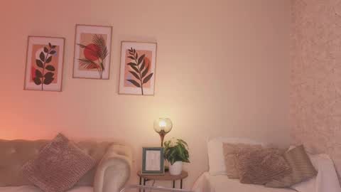 Dahiann Walcott online show from March 17, 7:40 pm