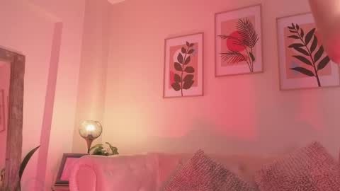 Dahiann Walcott online show from April 11, 6:44 pm