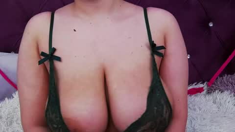 Daiana Kimberly online show from April 9, 4:37 am