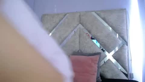 Snapshot of daila_ chatting on December 6, 1:55 pm daila_ online show from December 6, 1:55 pm