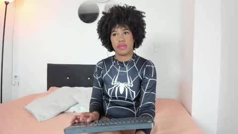 Daila Smith  online show from October 28, 7:47 am