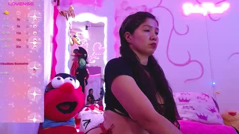 Snapshot of daina_flower chatting on October 12, 5:32 am DAINA online show from October 12, 5:32 am