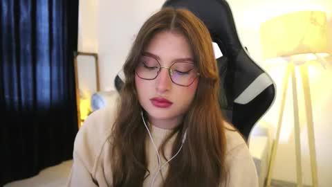 Lauren            online show from December 2, 1:57 pm