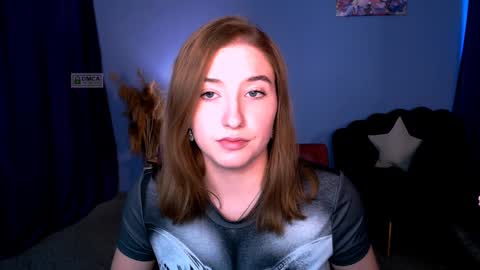 Little Di online show from December 24, 8:05 pm