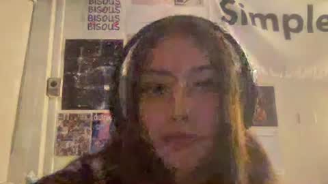 Snapshot of daisyy_belle chatting on October 30, 2:25 am daisyy_belle online show from October 30, 2:25 am