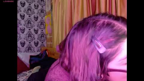    --  -- help me reach 100 hands up  online show from December 3, 3:53 am