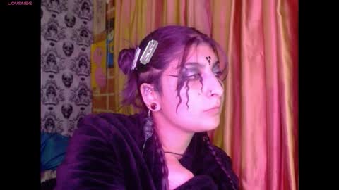    --  -- help me reach 100 hands up  online show from November 1, 5:55 am