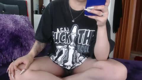   Dakota  online show from January 24, 1:47 pm