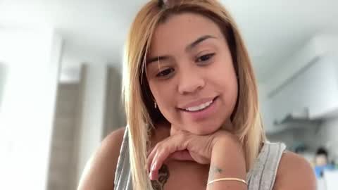 Snapshot of dakota_fenty chatting on September 17, 8:29 pm Dakota Fenty online show from September 17, 8:29 pm