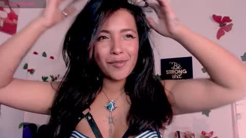 Snapshot of dakota_ro chatting on September 29, 5:18 pm dakota_ro online show from September 29, 5:18 pm