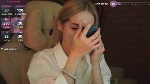 dakotaajohnnson online show from October 29, 12:09 pm