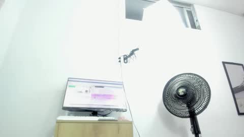  Ren  online show from November 17, 12:44 am