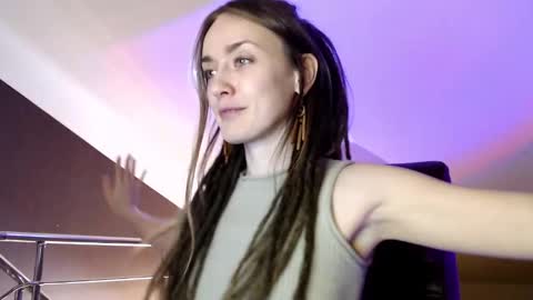 Snapshot of dalia_peach chatting on December 2, 10:05 am Dalia online show from December 2, 10:05 am