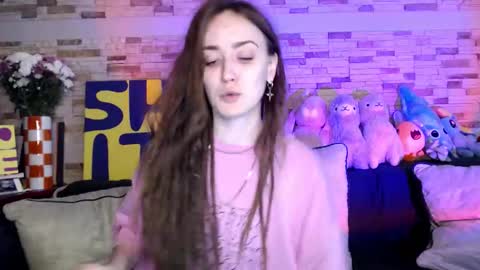 Snapshot of dalia_peach chatting on October 17, 9:45 am Dalia online show from October 17, 9:45 am