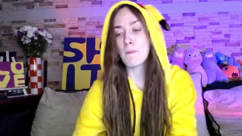 Snapshot of dalia_peach chatting on October 20, 9:45 am Dalia online show from October 20, 9:45 am