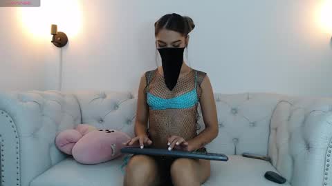 Dalila Ali  online show from March 31, 10:10 pm