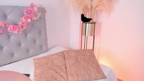 Dalyla online show from October 18, 1:36 pm