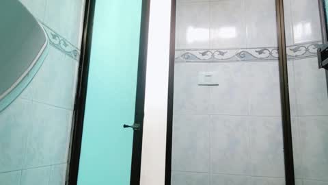 damn_milaa online show from November 8, 4:12 pm