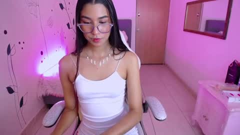 Snapshot of dana_paula chatting on February 16, 2:43 pm dana_paula online show from February 16, 2:43 pm