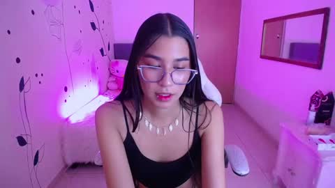 Snapshot of dana_paula chatting on February 19, 12:44 pm dana_paula online show from February 19, 12:44 pm