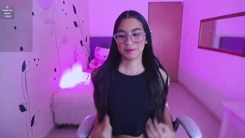 Snapshot of dana_paula chatting on January 27, 11:43 am dana_paula online show from January 27, 11:43 am