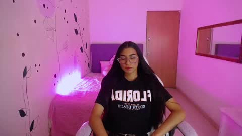 Snapshot of dana_paula chatting on January 8, 11:43 am dana_paula online show from January 8, 11:43 am