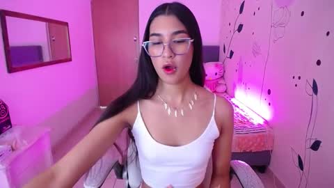 Snapshot of dana_paula chatting on February 21, 11:55 am dana_paula online show from February 21, 11:55 am