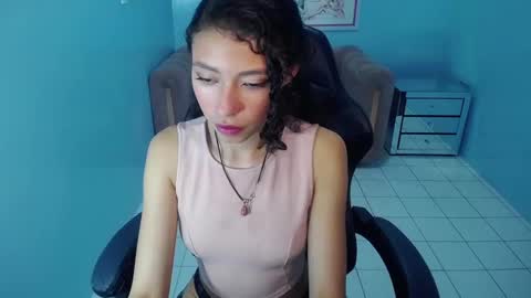 Snapshot of danatella_a chatting on March 3, 11:03 am Danatella online show from March 3, 11:03 am
