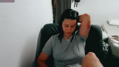 Snapshot of dani_jocelyn chatting on October 21, 8:35 pm dani y jocelyn online show from October 21, 8:35 pm