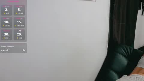Snapshot of dani_jocelyn chatting on October 12, 11:51 pm dani y jocelyn online show from October 12, 11:51 pm